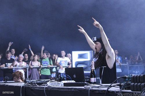 云南昆明晚会音乐